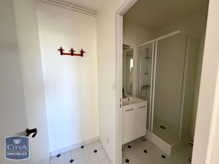 Location Appartement 2 pièces 40m² ST ETIENNE 42100 - Photo 4