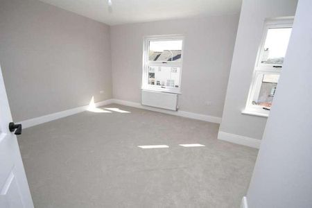 Gaisby Mount, Shipley, BD18 - Photo 4