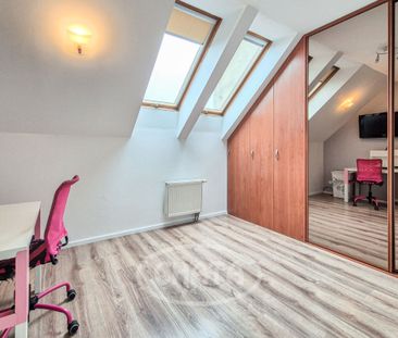 Mieszkanie z antresolą - Oporów - Zdjęcie 1