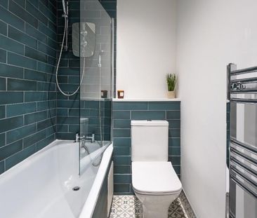 3 bedroom flat to rent - Photo 5