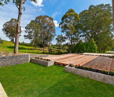 Serenity, Space and Family Comfort in a Leafy Lifestyle Setting - Photo 2