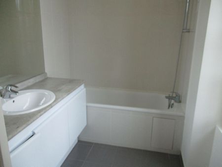 Location Appartement 1 pièce 36m² - Photo 4