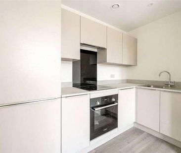 Catteshall Road, Godalming, Surrey, GU7 - Photo 6