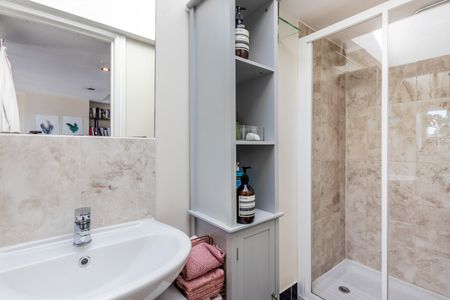 Ballantine Street, London, SW18 1AL - Photo 2