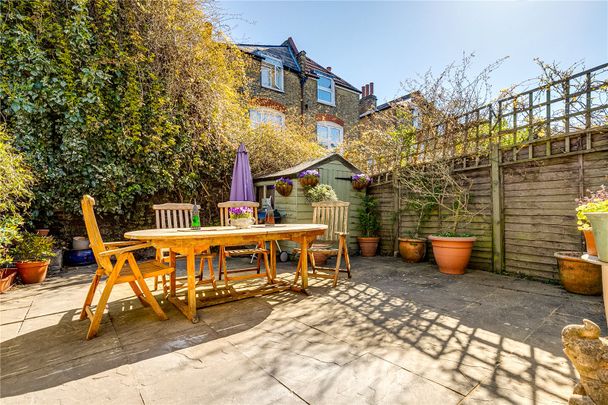 Dafforne Road, London, SW17, London - Photo 1