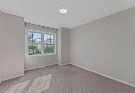 For Lease - 71 Hemlo Crescent, Kanata, Ontario - Photo 4