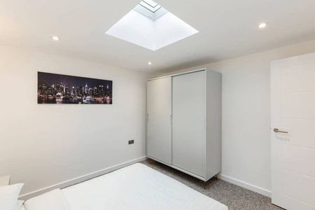 Warple Way - Photo 3