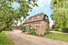 1 bedroom barn to rent - Photo 3