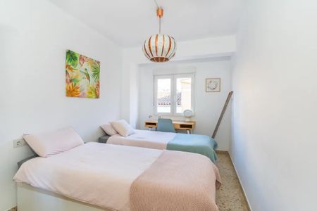 Carrer Pare Lluís Navarro, Valencia, Valencian Community 46011 - Photo 5