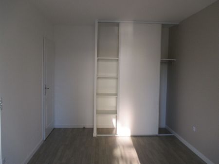 Location Appartement 3 Pièces 66 m² - Photo 2