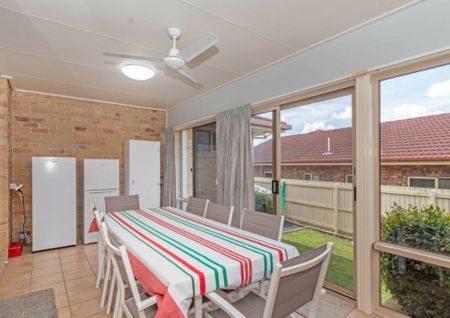 SPACIOUS, IMMACULATE & BEAUTIFULLY MAINTAINED � YOUR IDEAL AVOCA HOME AWAITS - Photo 5