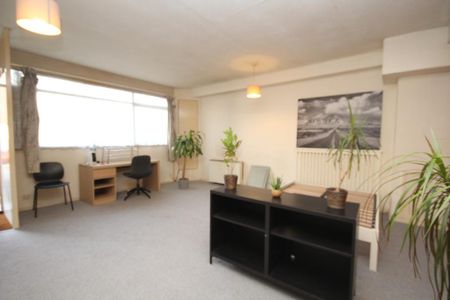 Studio to rent - Photo 3