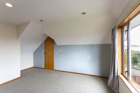 Pet friendly family home in Burnside High School zone! - Photo 4