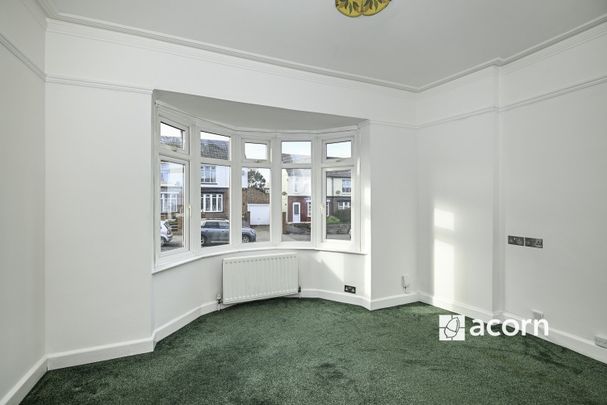 Bungalow to rent - Eastcourt Lane, Gillingham, ME8 - Photo 1