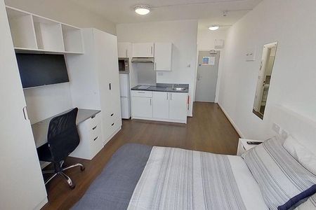 Studio to rent - Photo 2