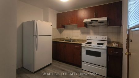 41 Hickorynut Drive #Ground #Unit A - Photo 2