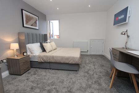 7 bedroom terraced house to rent - Photo 2