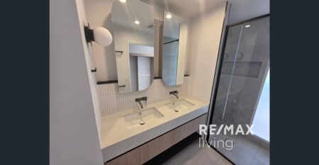 Wave Residence - West End's New Centrepiece - Photo 3