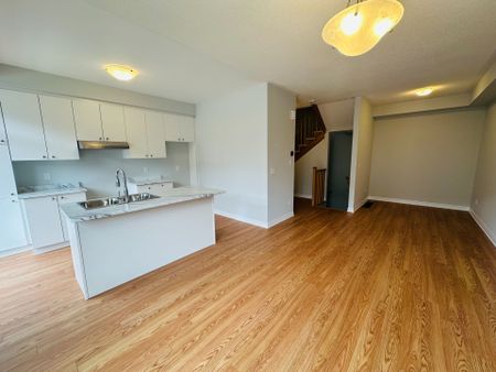 For Lease - 1136 Greentree Path, Oshawa, Ontario - Photo 5