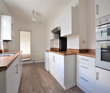 2 Bedroom Apartment To Let - Photo 4