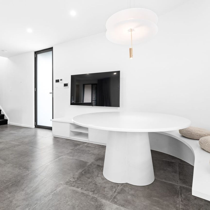 Sublime Architectural 3 Bedroom Townhouse - Photo 1