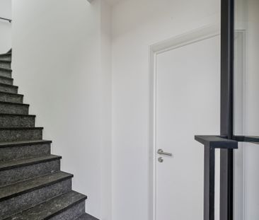 Prachtig appartement met terras en autostaanplaats! - Photo 3
