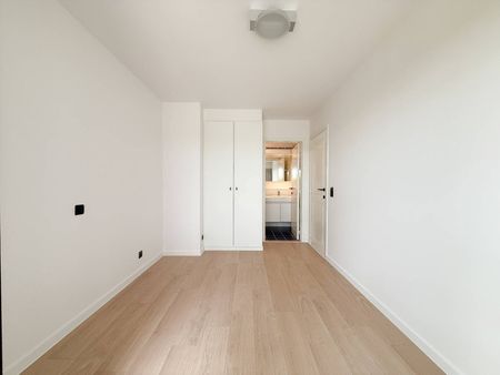 Ongemeubeld hoekappartement in hartje Zoute nabij het Albertplein - Photo 4