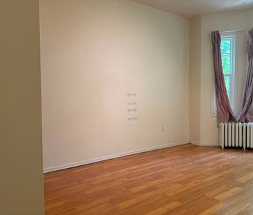 For Lease - 366 Lippincott Street Unit# 2B, Toronto, Ontario - Photo 3