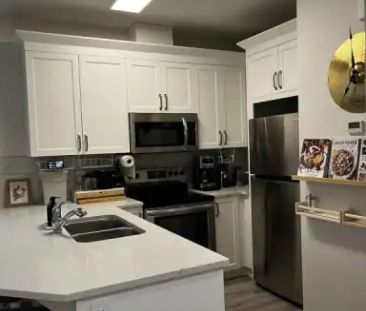 2 beds 1 bath House Furnished, Short Walking Distance to NAIT | Edm... - Photo 1