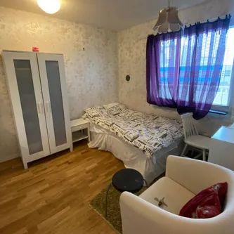 Private Room in Shared Apartment in Huvudsta - Photo 1