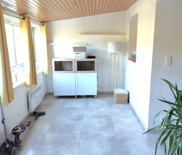 Location Appartement 2 pièces 46m² ROQUEFORT 13830 - Photo 2