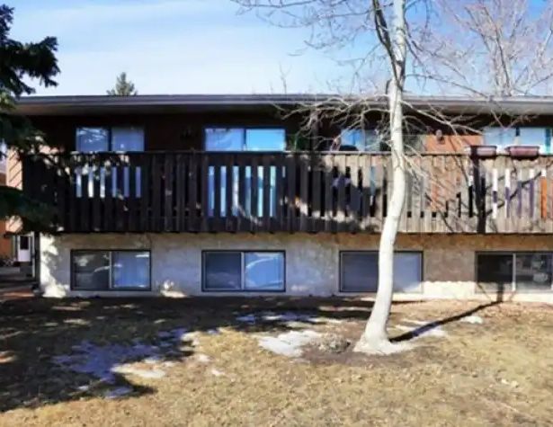 3 Bedroom 1.5 Bathroom Unit in Oriole Park | 42 Onaway Avenue, Red Deer - Photo 1