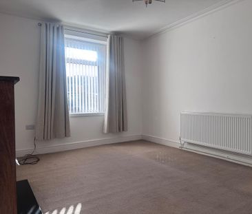 2 bedroom semi-detached house to rent - Photo 2