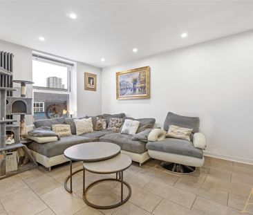 Battersea Church Road, London - Photo 5