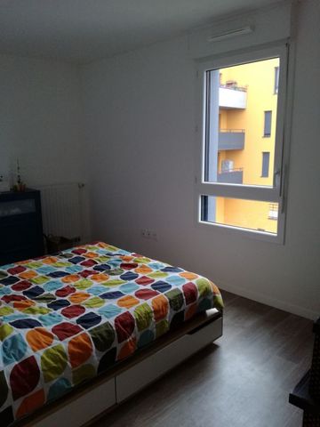 Location Appartement 3 pièces 64m² - Photo 3