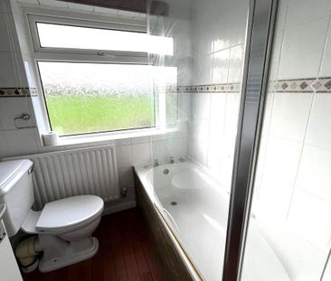 3 bedroom semi-detached house to rent - Photo 6