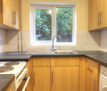 2 bedroom terraced house to rent - Photo 2