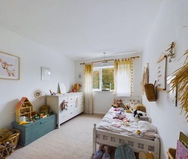 3 bedroom detached house to rent - Photo 2