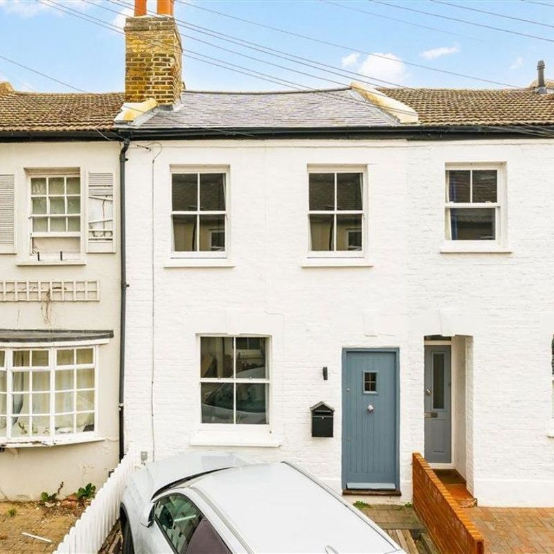 Watts Lane, TW11, London - Photo 1