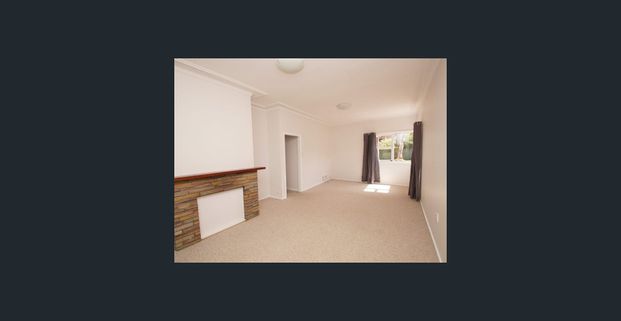 Three Bedroom Family Home! - Photo 1