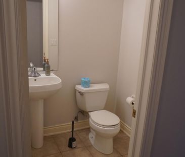 For Lease - 536 Canyon Street, Mississauga, Ontario - Photo 3