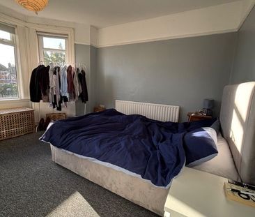 8 Cheltenham Park, Belfast BT6 0HR - Photo 4