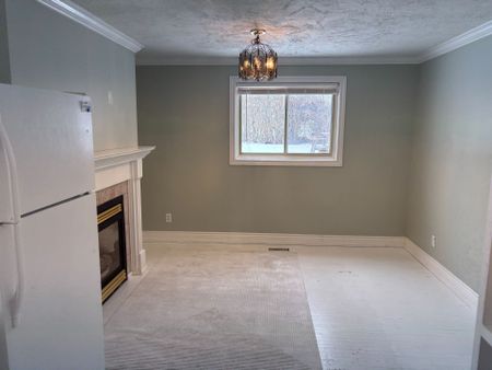 For Lease - 714 Cortez Avenue Unit# ( Lower ), Pickering, Ontario - Photo 2