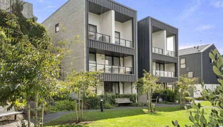 Immaculate Ground Floor One Bedroom Apartment - Photo 5