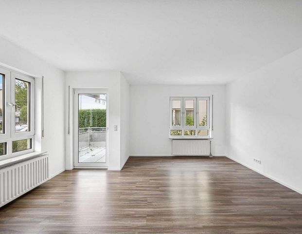 2-Zimmer-Wohnung im EG mit Einbauküche, Balkon und TG-Stellplatz - Photo 1