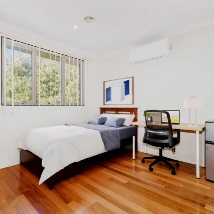 10 Binalong Avenue, Melbourne - Photo 1