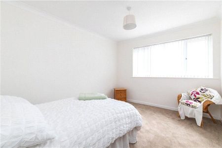 3 bedroom bungalow to rent - Photo 4