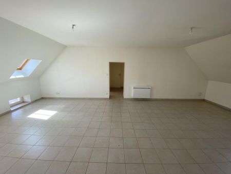Location Appartement 3 pièces 65m² MONTCENIS 71710 - Photo 3