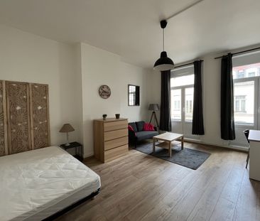 Location Appartement 1 pièce 35m² LILLE 59000 - Photo 2