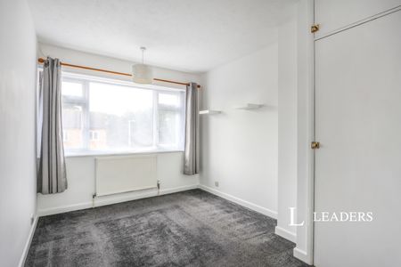 3 bedroom house to rent Hercules Road, Poole, Dorset, BH15 - Photo 3